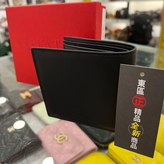 東區正精品㊣ VALENTINO VLTN 全新黑色皮革白字零錢袋短夾皮夾 RZ4431-7