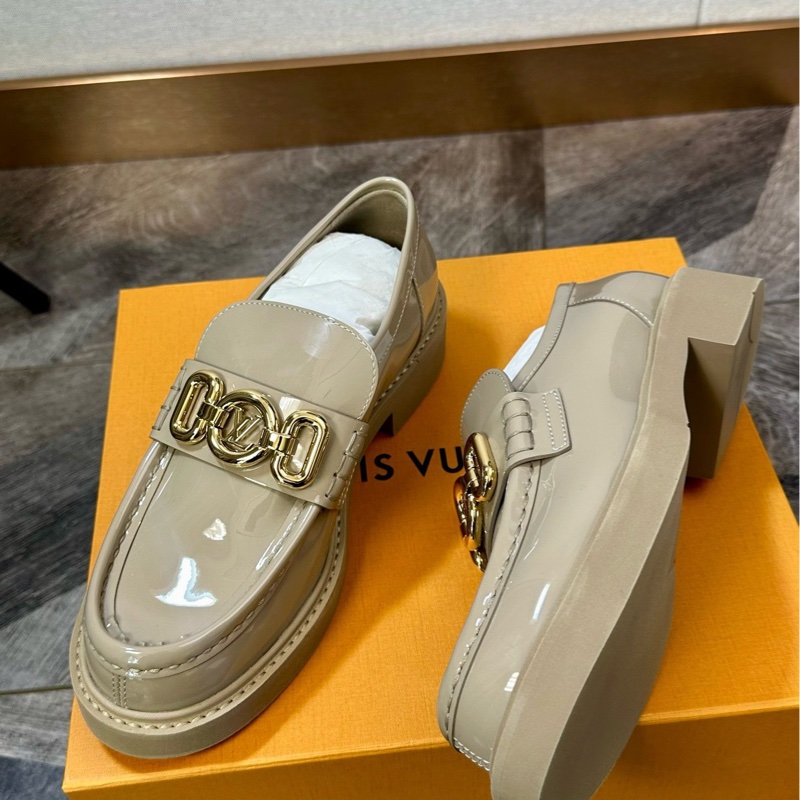 全新 LV 路易威登 Academy 皮革 新款漆皮金扣大logo 37.5碼-3