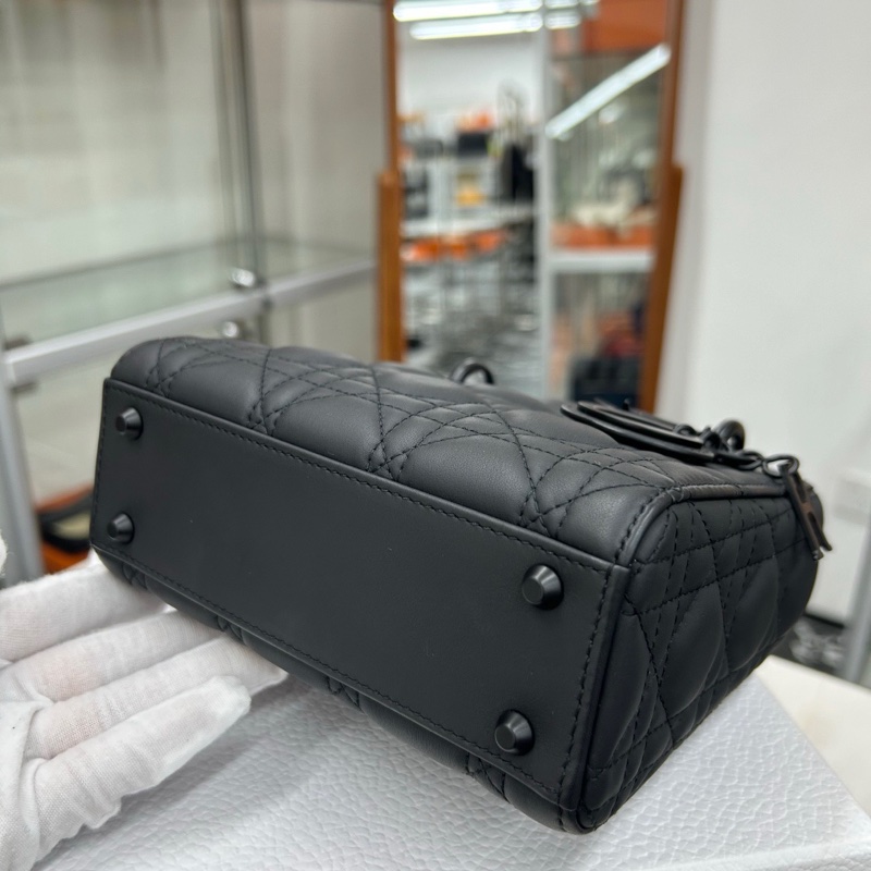 Dior磨砂黑三格戴妃-6