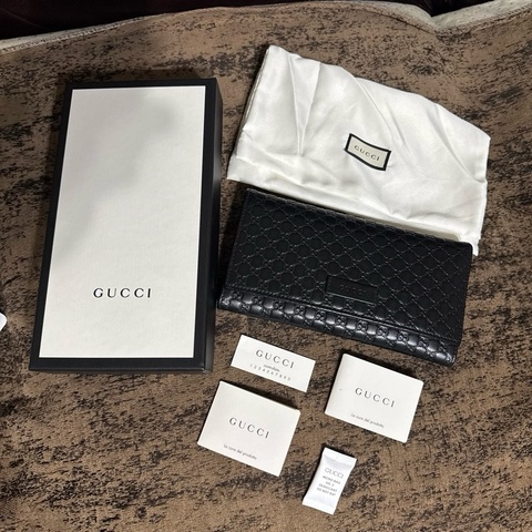 GUCCI經典壓紋長夾