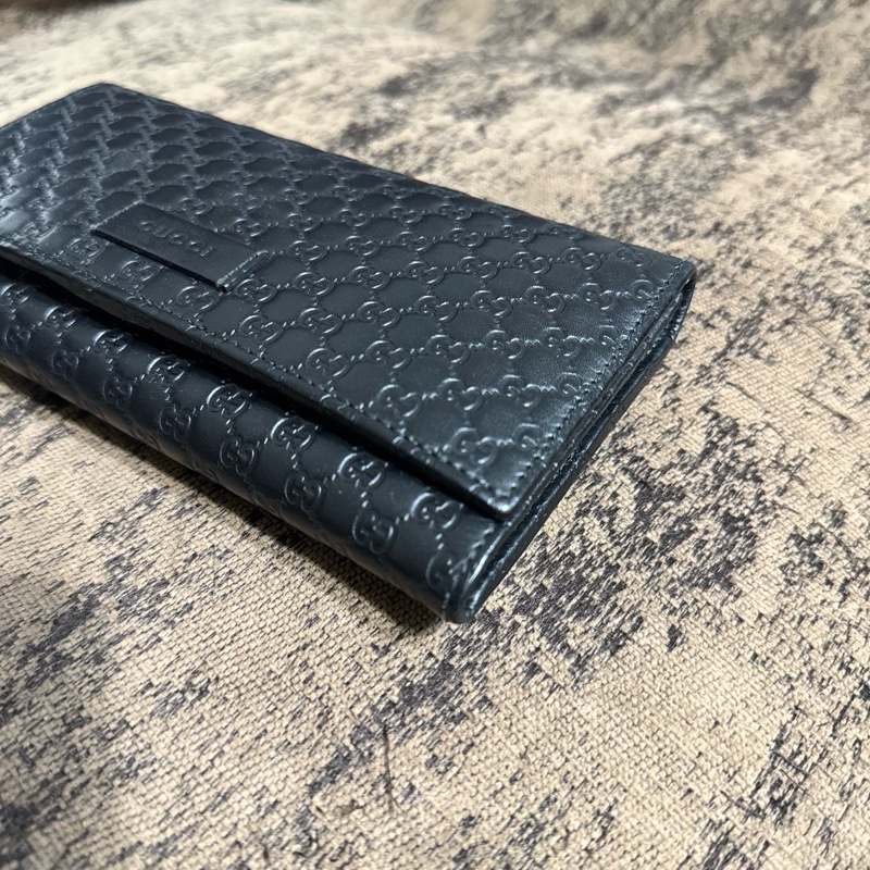 GUCCI經典壓紋長夾-3