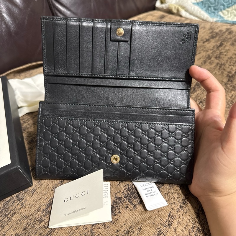 GUCCI經典壓紋長夾-8