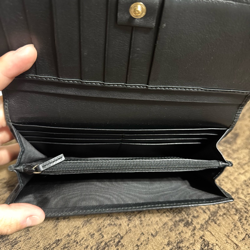 GUCCI經典壓紋長夾-12