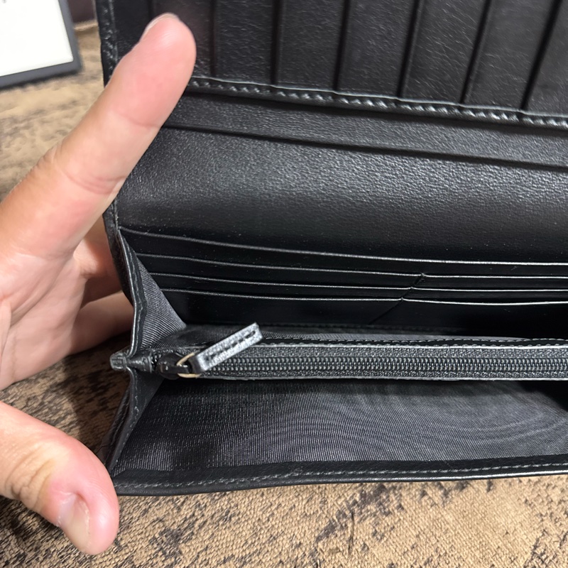 GUCCI經典壓紋長夾-13