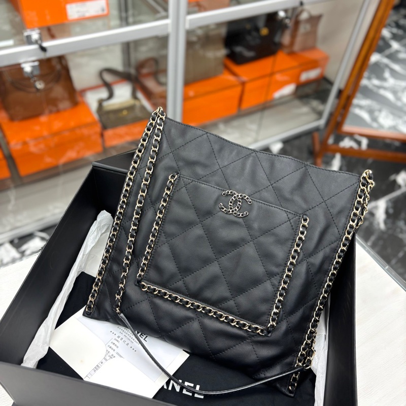 Chanel 22C黑金滾邊琴譜包-0