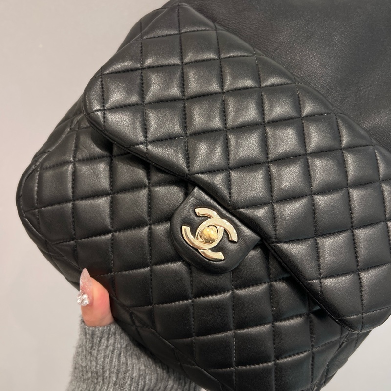 Chanel黑金羊皮束口雙肩包-5