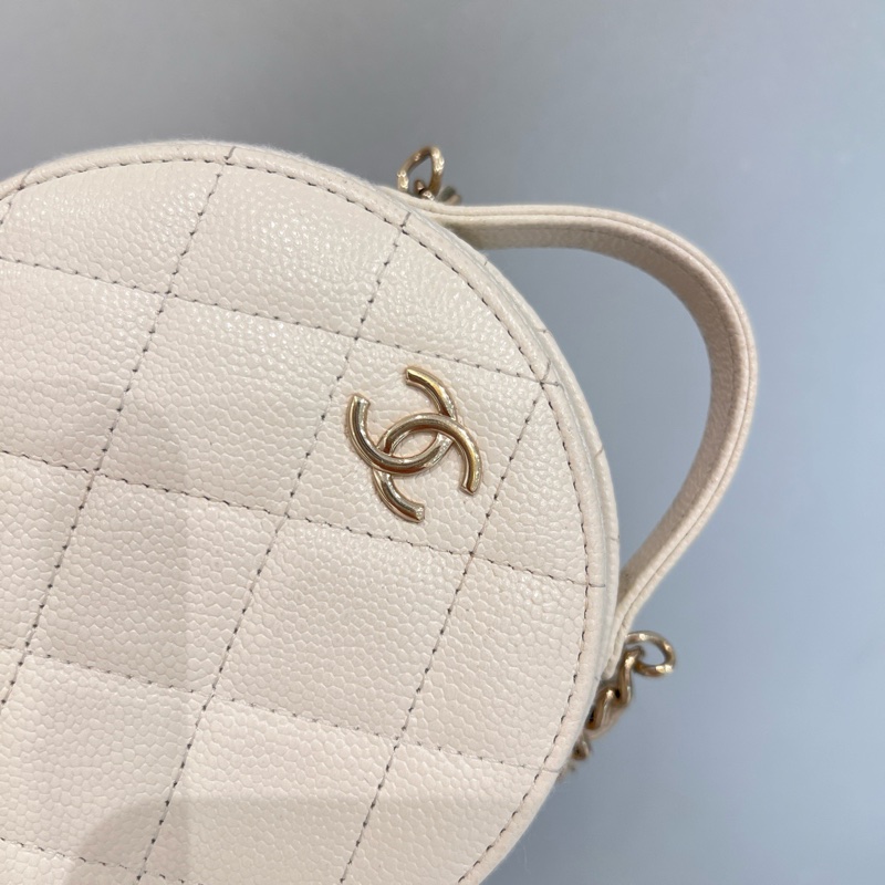 Chanel白色圓餅包 mini-4