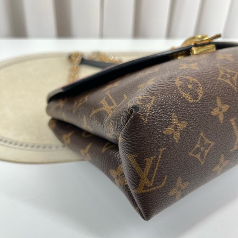 zzz LV路易威登 SAINT PLACIDE 傳奇鏈條包 紅拼老花 紅色內裡 容量剛好 適合日常使用-8