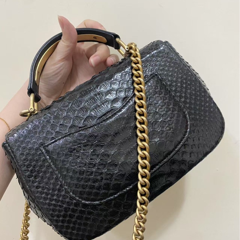 Chanel黑金蛇皮woc-1