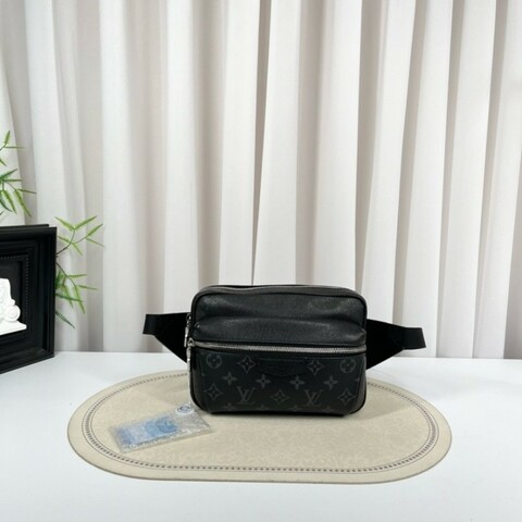 LV路易威登 老花outdoor雙層男包相機包郵差包單肩斜挎包 容量可觀 外出日常都適合