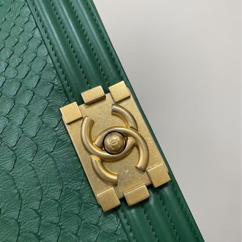Chanel綠金蛇皮Leboy中號-7