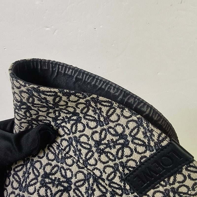 【🐴馬上下單最優惠】🧧限時降價至2/11（原$11800）【8成新】㊣✨ LOEWE ✨羅威 海軍色 雙面 皮標 漁夫帽 水桶帽 帽子 遮陽帽/二手精品/配件🌳二手樹屋🌳-17