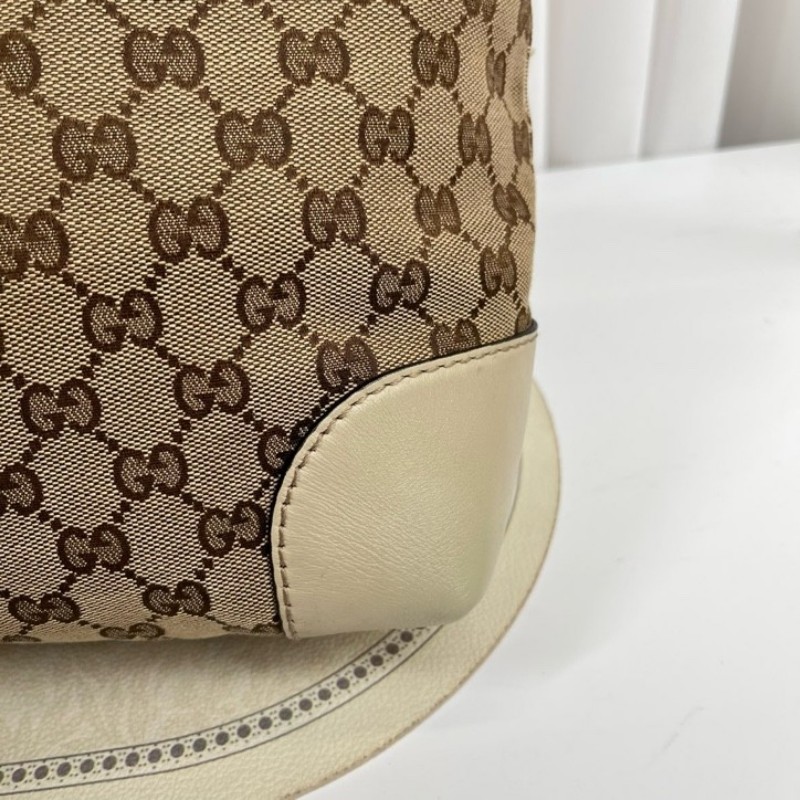 Gucci古馳 白色竹節掛墜手提斜挎單肩包 經典雙G印花圖案 愛心金屬環扣設計 配有可調節肩帶 包身帆布材質 米白色皮質拼接-8