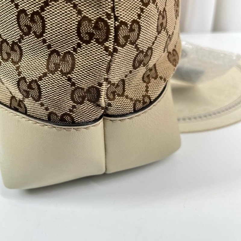 Gucci古馳 白色竹節掛墜手提斜挎單肩包 經典雙G印花圖案 愛心金屬環扣設計 配有可調節肩帶 包身帆布材質 米白色皮質拼接-16