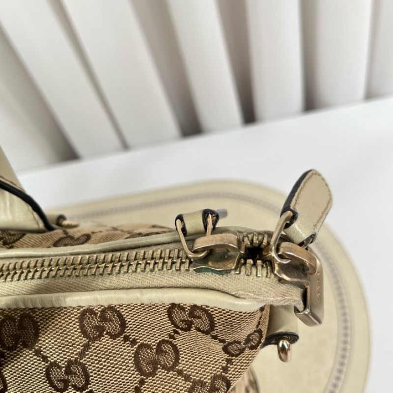 Gucci古馳 白色竹節掛墜手提斜挎單肩包 經典雙G印花圖案 愛心金屬環扣設計 配有可調節肩帶 包身帆布材質 米白色皮質拼接-21