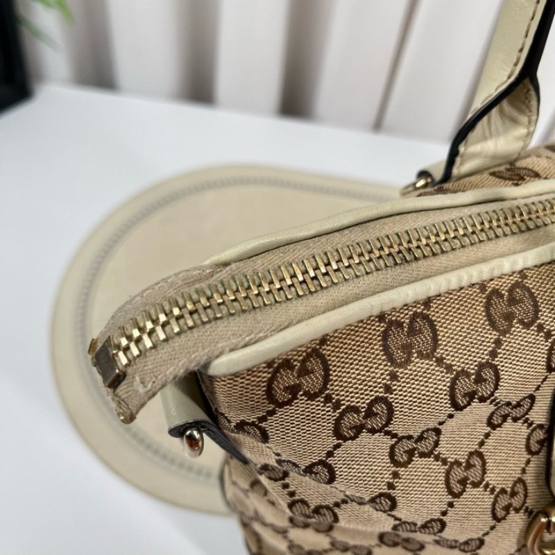 Gucci古馳 白色竹節掛墜手提斜挎單肩包 經典雙G印花圖案 愛心金屬環扣設計 配有可調節肩帶 包身帆布材質 米白色皮質拼接-22