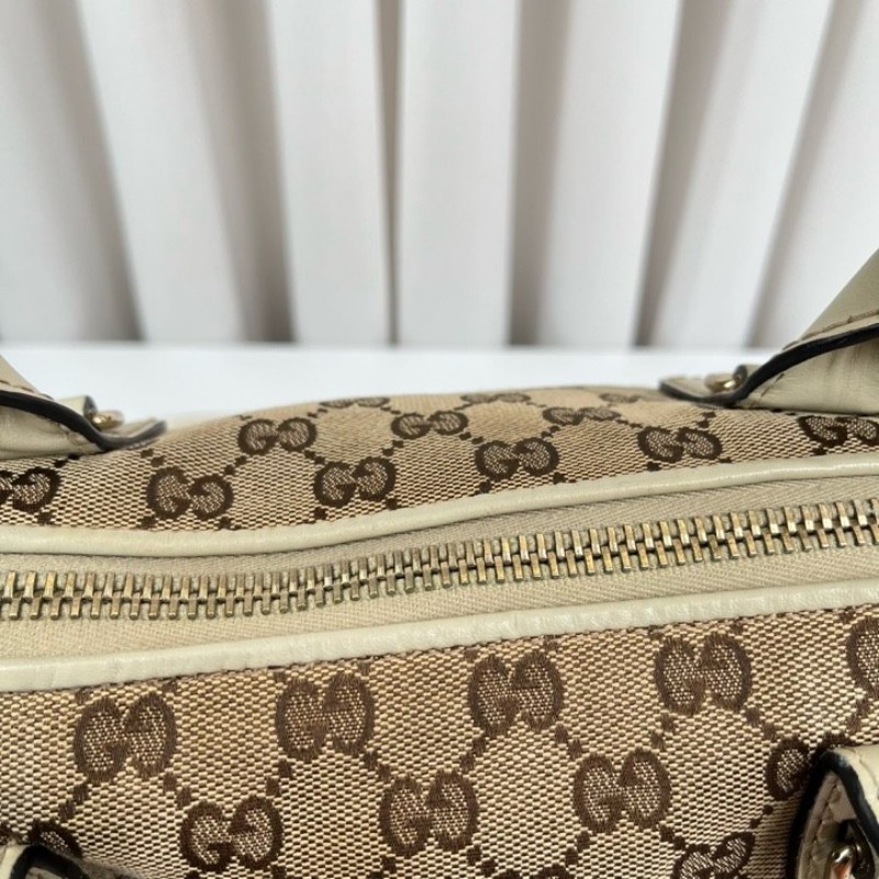 Gucci古馳 白色竹節掛墜手提斜挎單肩包 經典雙G印花圖案 愛心金屬環扣設計 配有可調節肩帶 包身帆布材質 米白色皮質拼接-23