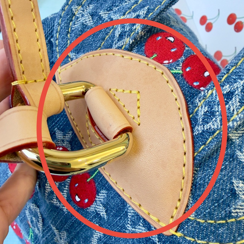 LVxTM 村上隆 限量版 微笑櫻桃刺繡牛仔後背包 m13679-9