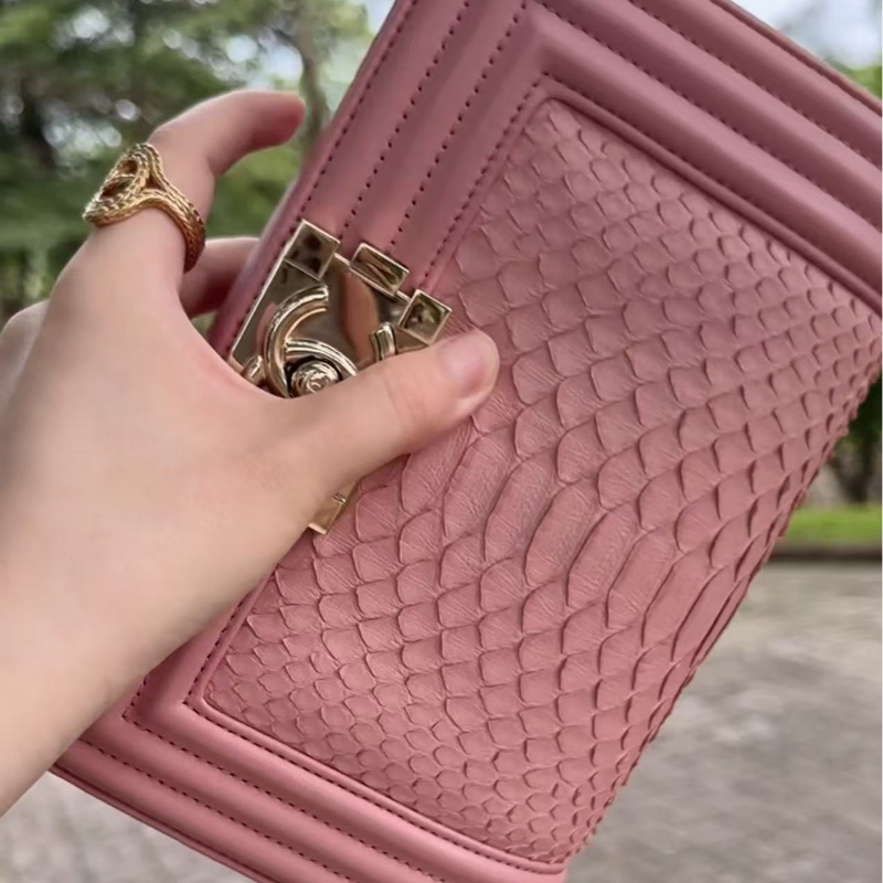 Chanel粉金蛇皮Leboy小號-2
