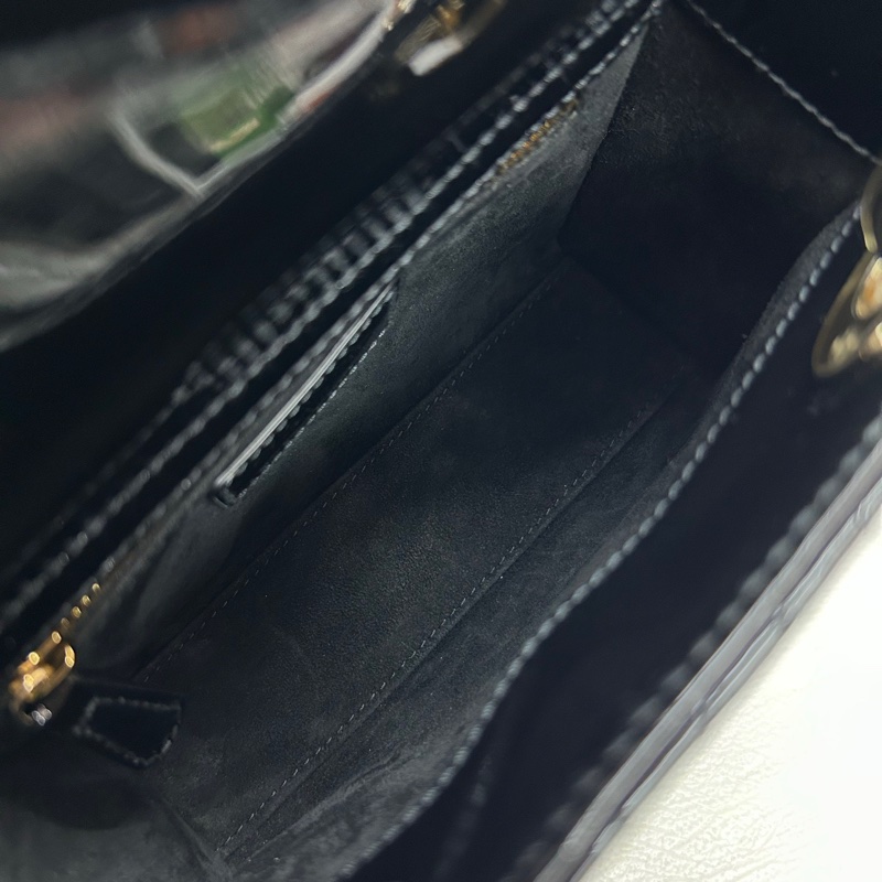 Dior黑金漆皮三格戴妃-8