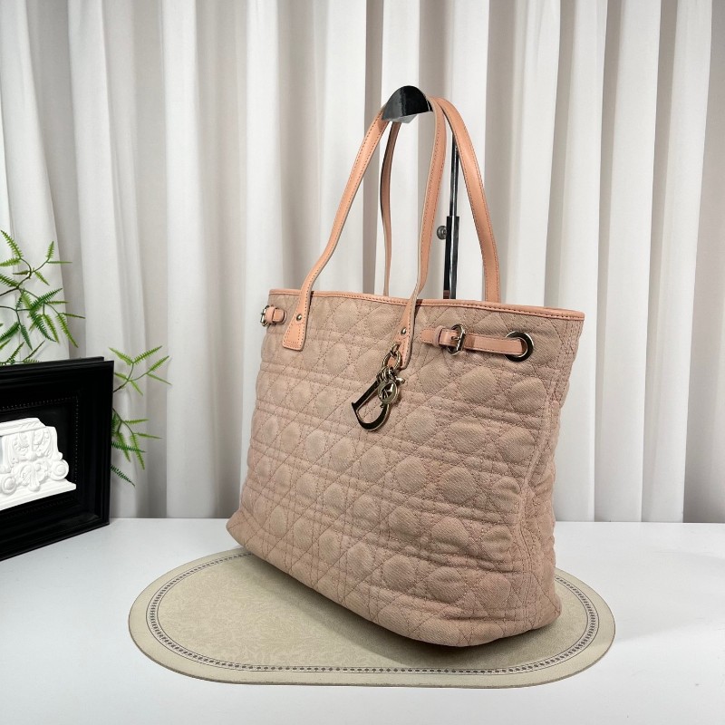 DIOR迪奥 中古粉色戴妃单肩包托特包购物袋 超级粉嫩的一只 包型立挺 容量大 日常出行都适合-3