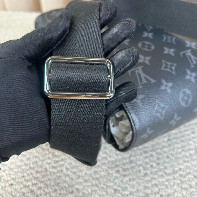 nzx lv ZZZ LV路易威登 District系列黑武士郵差包 經典老花 黑色配色 單肩斜挎都可以 容量大 日常通勤、出差都很實用-17