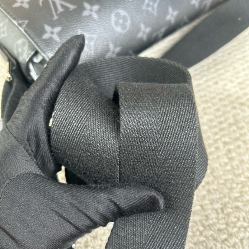 nzx lv ZZZ LV路易威登 District系列黑武士郵差包 經典老花 黑色配色 單肩斜挎都可以 容量大 日常通勤、出差都很實用-23