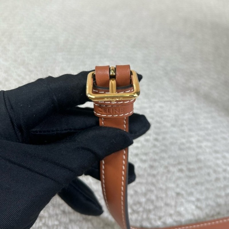 Celine賽琳凱旋門老花馬鞍包 經典Folco系列 黑棕配色 五金亮 肩帶可調節 單肩斜挎都可以 容量日常通勤、逛街都很實用-27