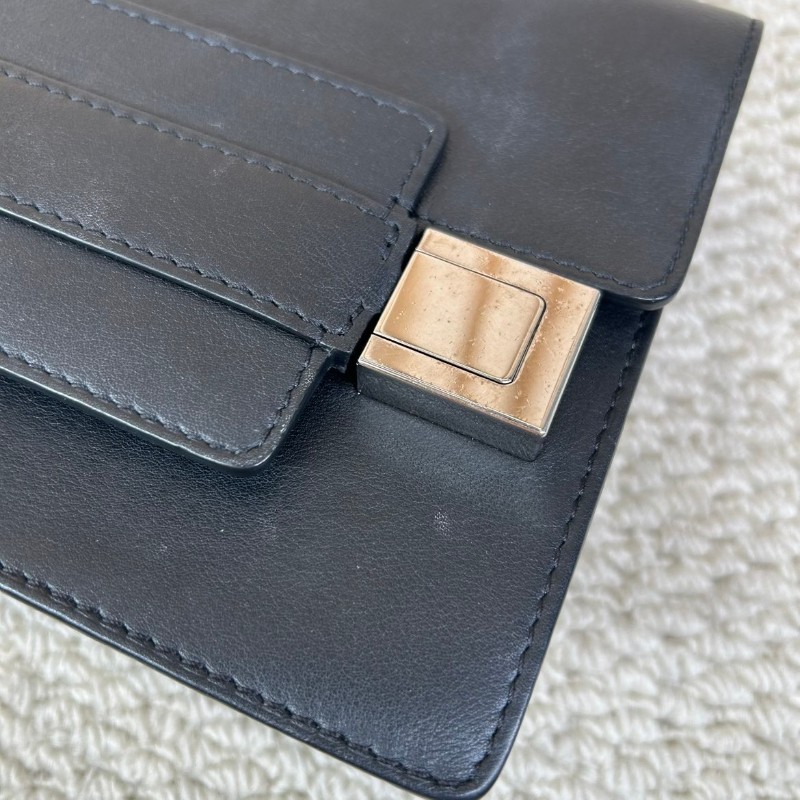 德爾沃黑白拼色鏈條包  可單肩背可斜挎 多種背法 容量日常 優雅與休閒結合-16