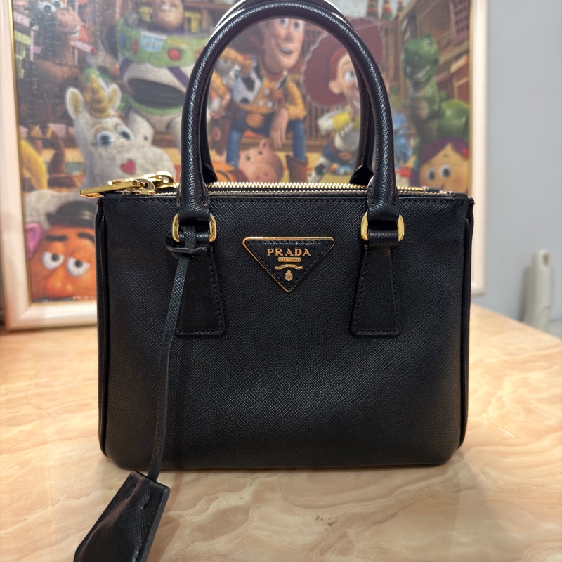 Prada Galleria nano 殺手包 （小號）黑金防刮牛皮-5