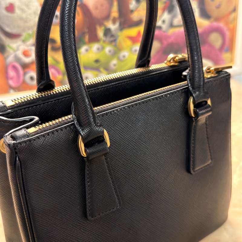 Prada Galleria nano 殺手包 （小號）黑金防刮牛皮-8