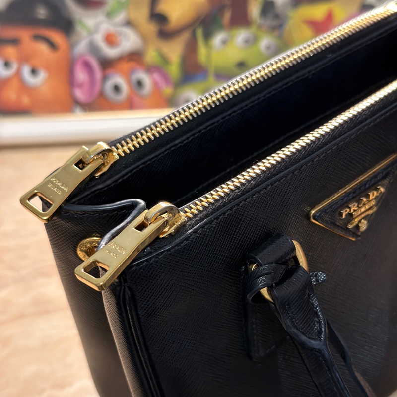 Prada Galleria nano 殺手包 （小號）黑金防刮牛皮-15