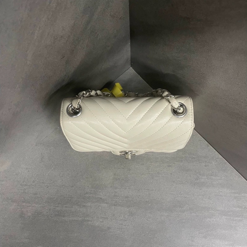 CHANEL MINI SQUARE 17CM FLAG BAG-1