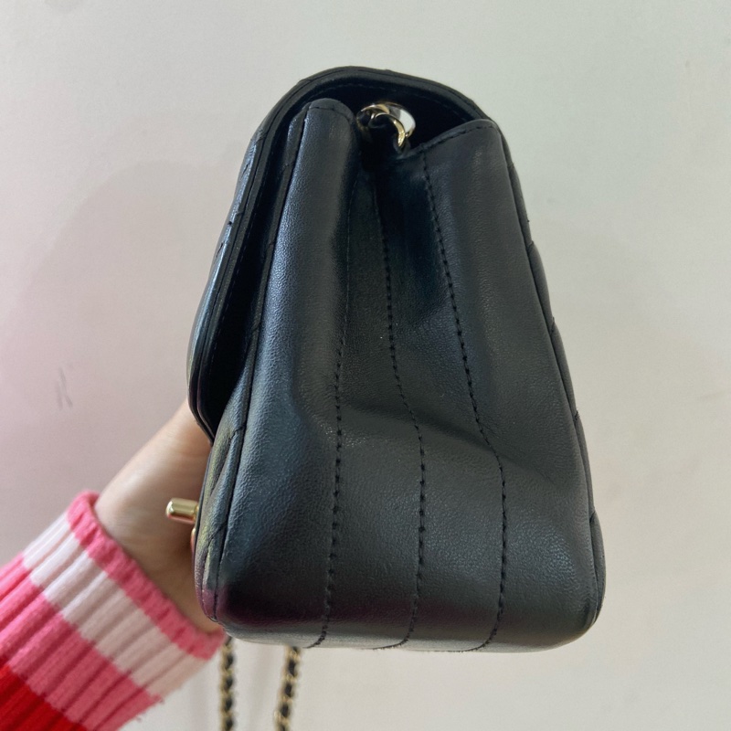 CHANEL MINI SQUARE 17cm 黑金-5