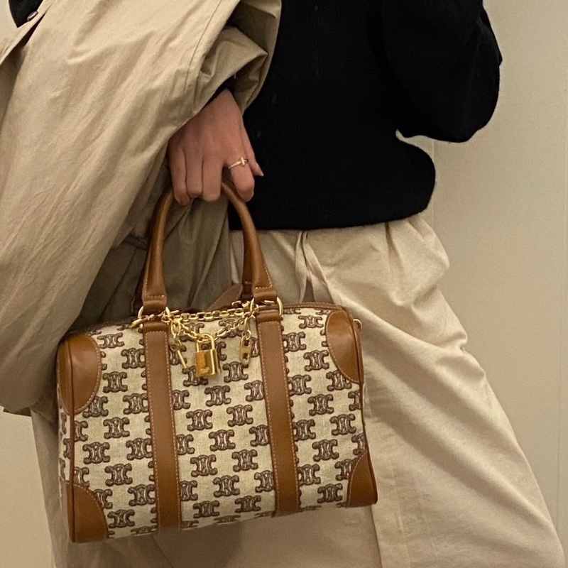 CELINE 老花刺繡波士頓手提肩背包26*16*14 98新配件鎖鑰匙塵袋-0
