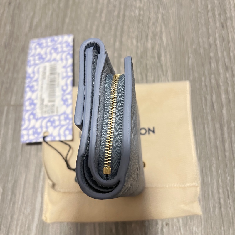 Louis Vuitton Wallet-1