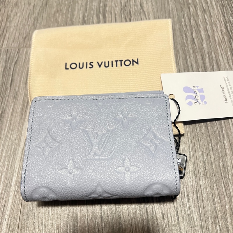Louis Vuitton Wallet-9