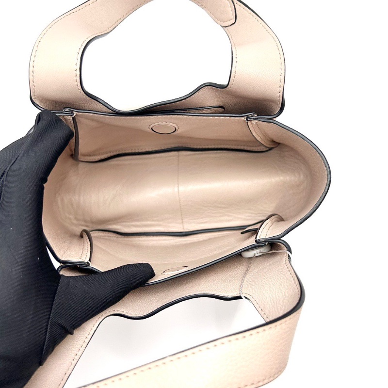 PRADA裸粉色小牛皮 磁吸扣菜籃子水桶包 19*15*10 98新配件塵袋-2