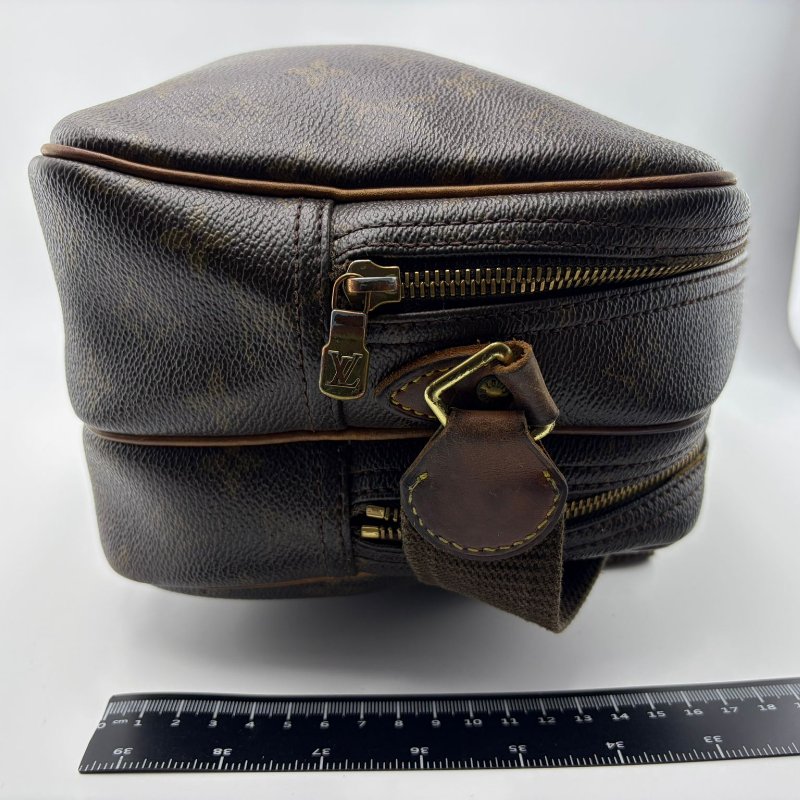 路易威登 老花 Dopp Kit 盥洗包-3