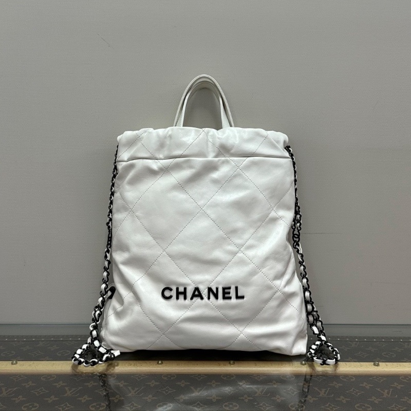 CHANEL白色22bag後背包29*34*8 98新配件塵袋-1