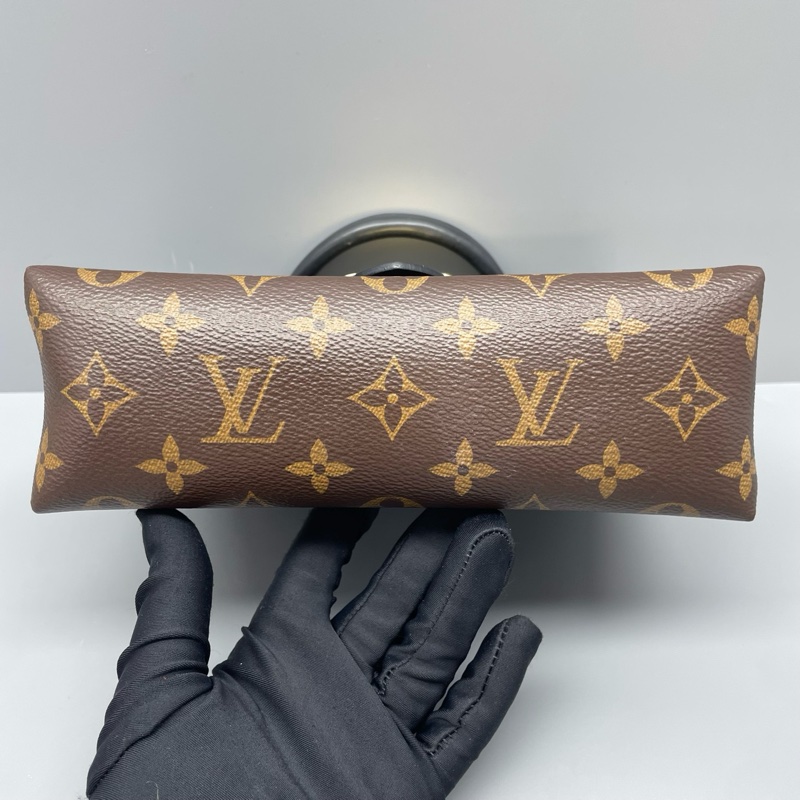 97新LV路易威登locky bb鎖頭包黑色芯片/21*16*7cm/-3