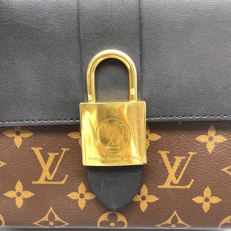 97新LV路易威登locky bb鎖頭包黑色芯片/21*16*7cm/-5