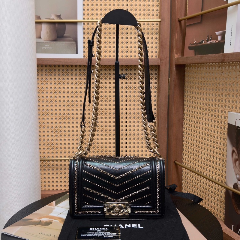 CHANEL限量款黑金leboy小號V紋釘珠手提肩背斜背鏈條包 20*13*6 98新配件塵袋 保卡-1