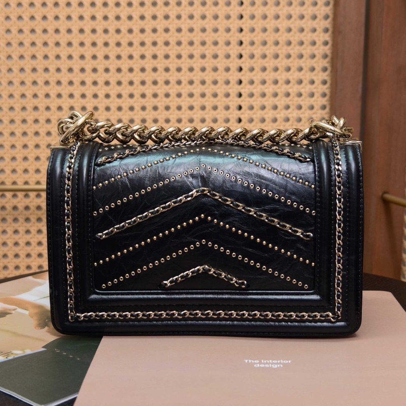 CHANEL限量款黑金leboy小號V紋釘珠手提肩背斜背鏈條包 20*13*6 98新配件塵袋 保卡-6