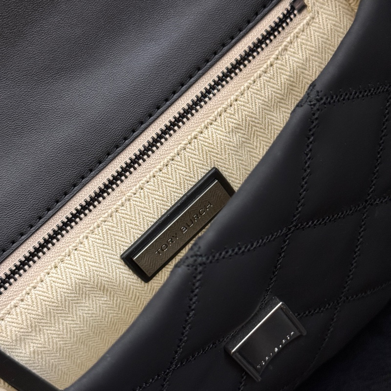 Toryburch黑色logo菱格紋手提斜背兩用-3