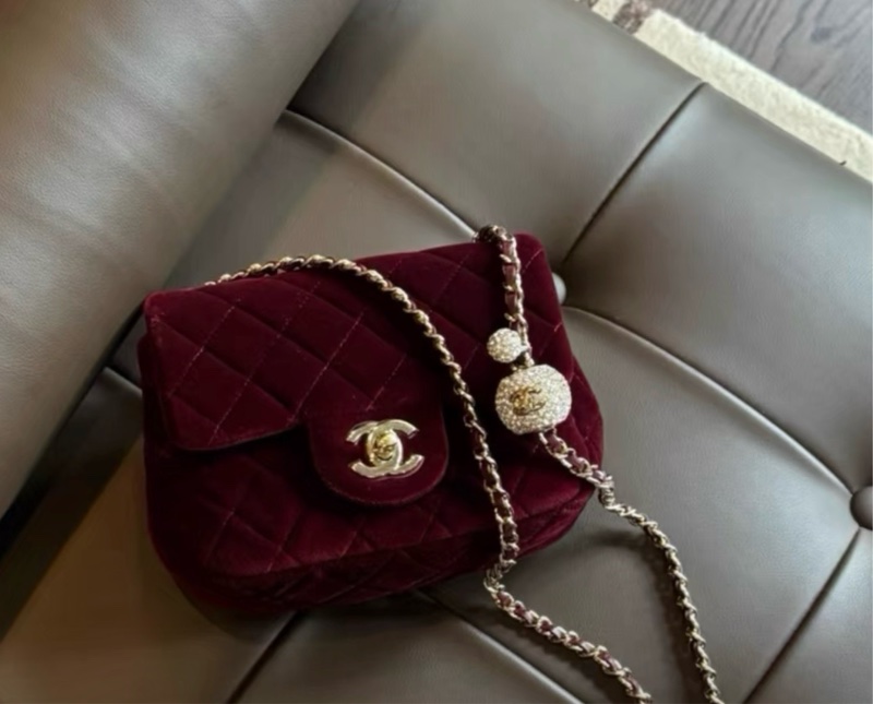 Chanel香奈兒 square flap bag水鑽金球酒紅色絲絨方胖子 滿滿高級感 30開有卡-0