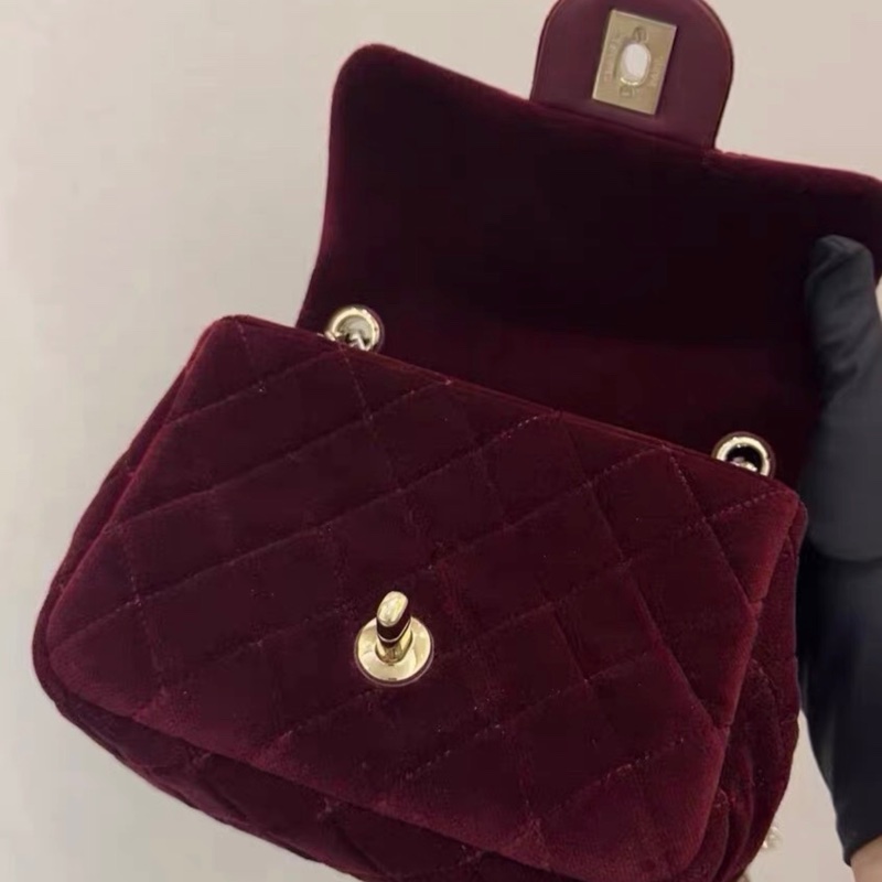 Chanel香奈兒 square flap bag水鑽金球酒紅色絲絨方胖子 滿滿高級感 30開有卡-5