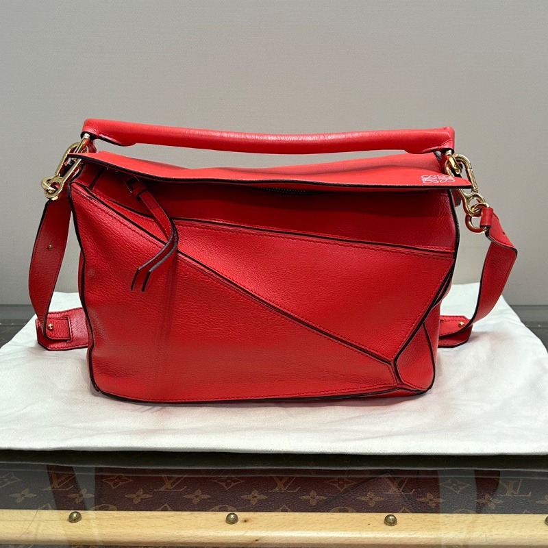 LOEWE 紅色金扣中號拼圖手提肩背斜背包29*19*12 98新配件塵袋-1