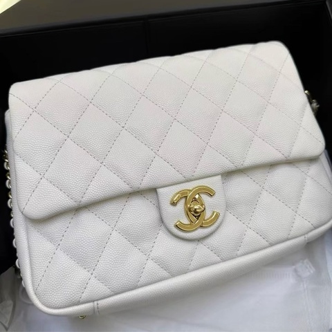 有購證✨ Chanel 荔枝紋牛皮白色 盒子小票全套都在，鏈條無金球 雙c鏈條