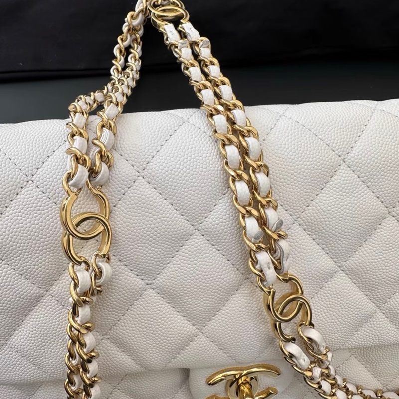 有購證✨ Chanel 荔枝紋牛皮白色 盒子小票全套都在，鏈條無金球 雙c鏈條-1